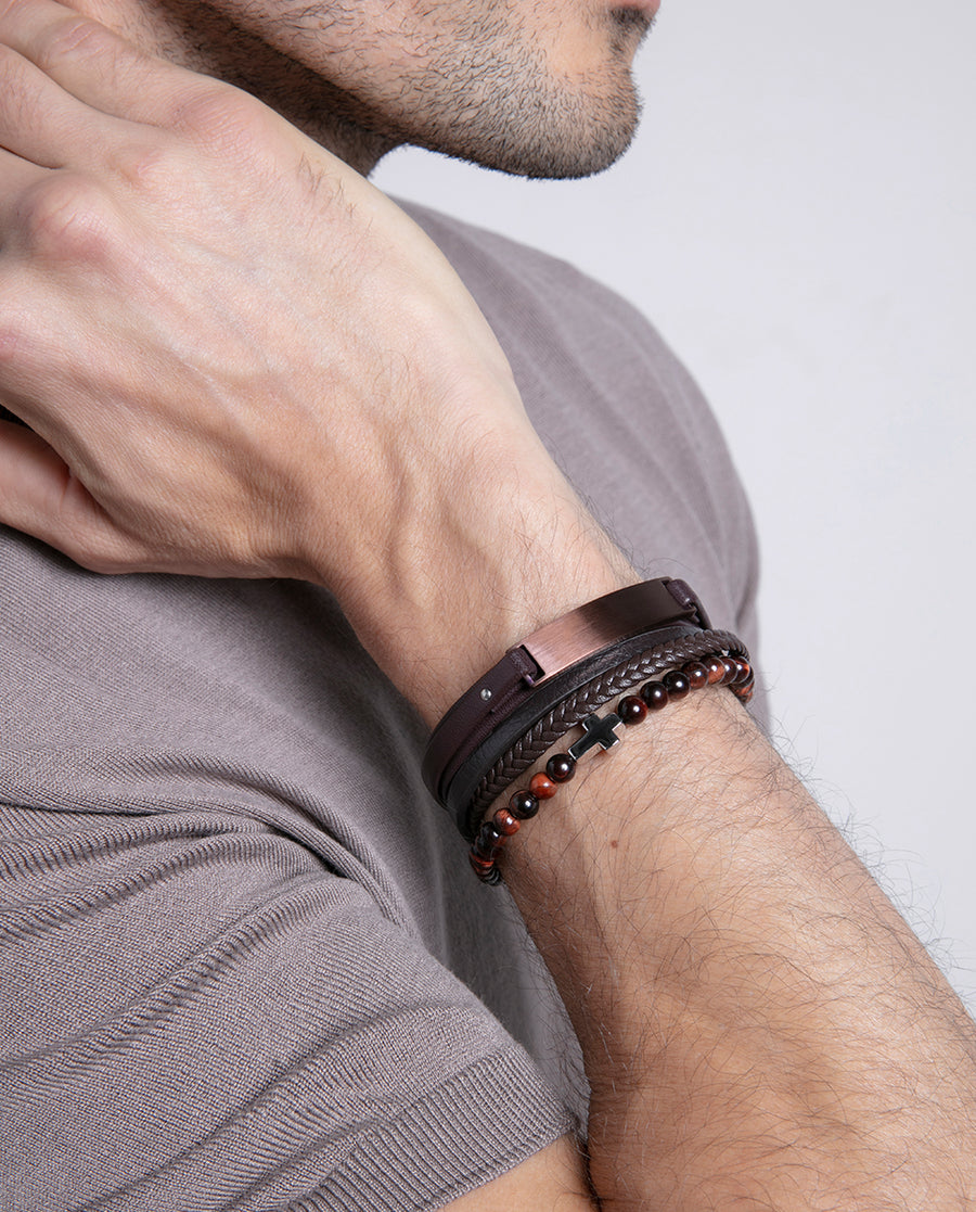 Pulsera para hombre en piel marrón con cruz de acero y piedras