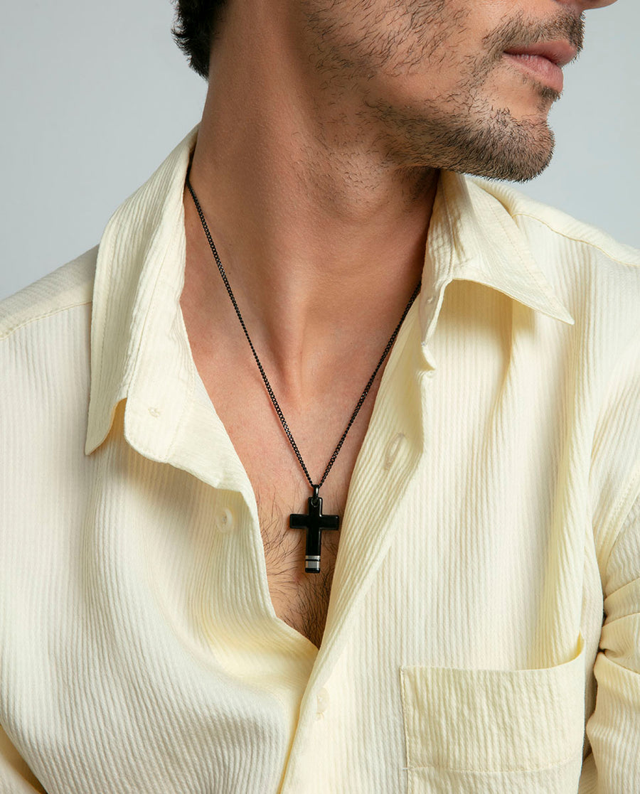 Collar Acero Ip Negro Cruz Sr Fashion