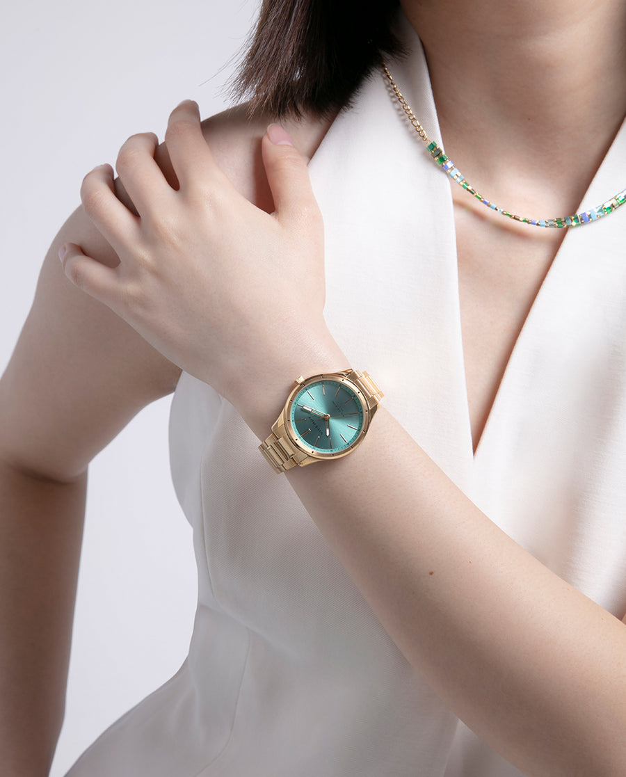 Reloj Acero Ip Dorado Brazalete Sra Va