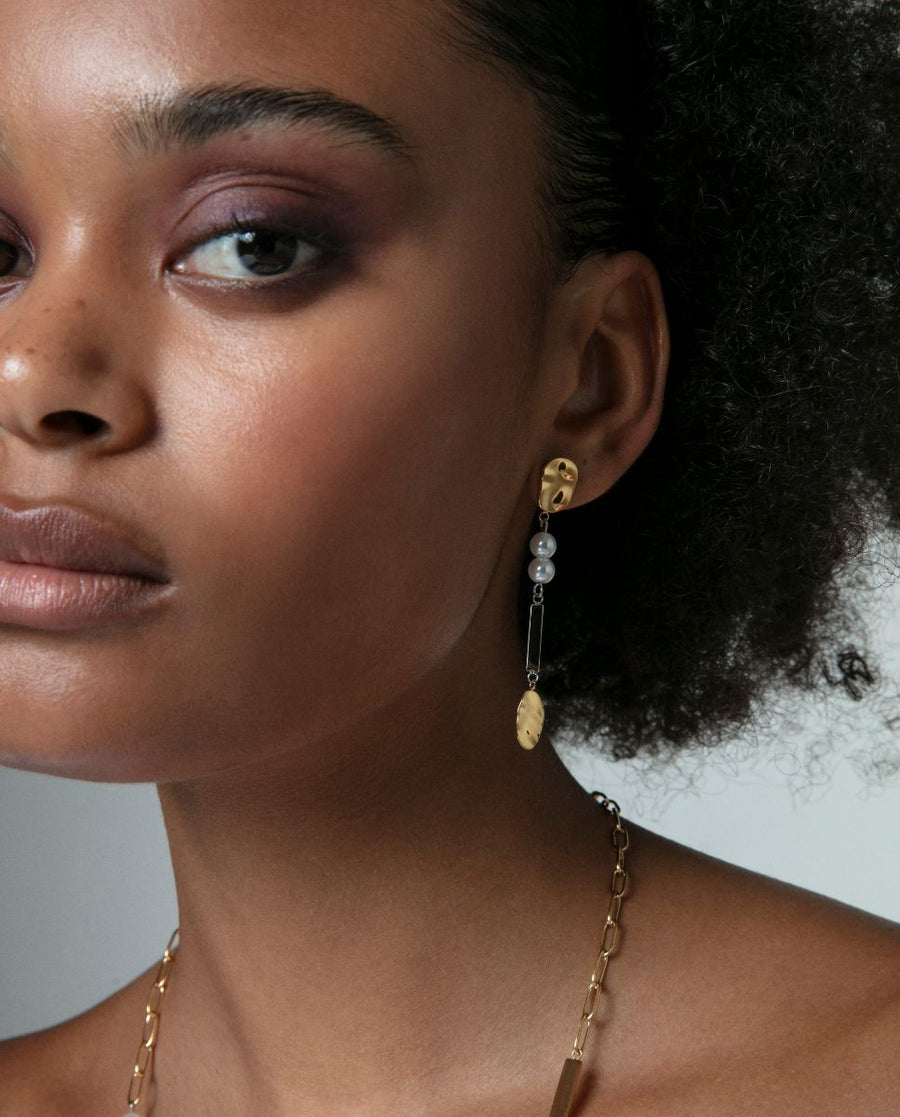 Steel Earrings And Ip Gold With Synthetic Pearl: