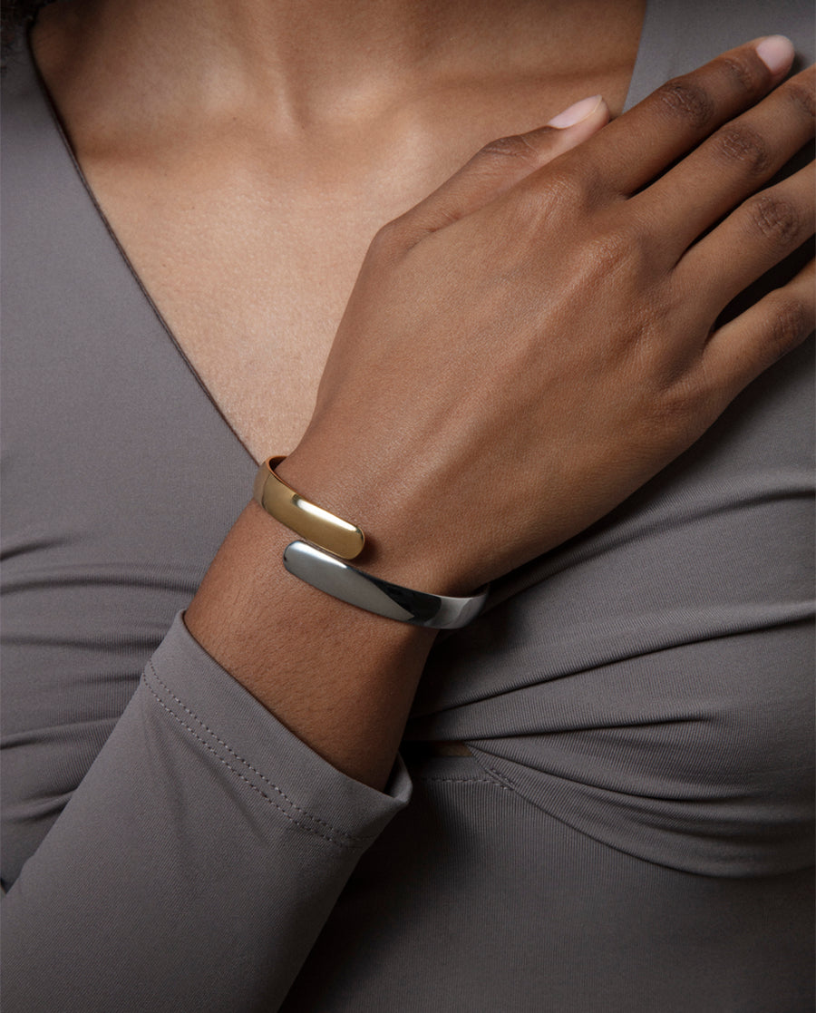 Steel Bangle 2 Tone Ip Gold: Max Diameter 6 Cm La