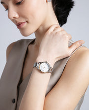 Reloj Acero Ip Dorado Brazalete Sra Va